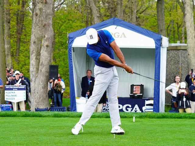 画像4: 【タイガー・ウッズ】PGAツアー82勝の偉業達成。43歳の新スウィングは手首が自然にリリース。体にやさしい、アマのお手本!
