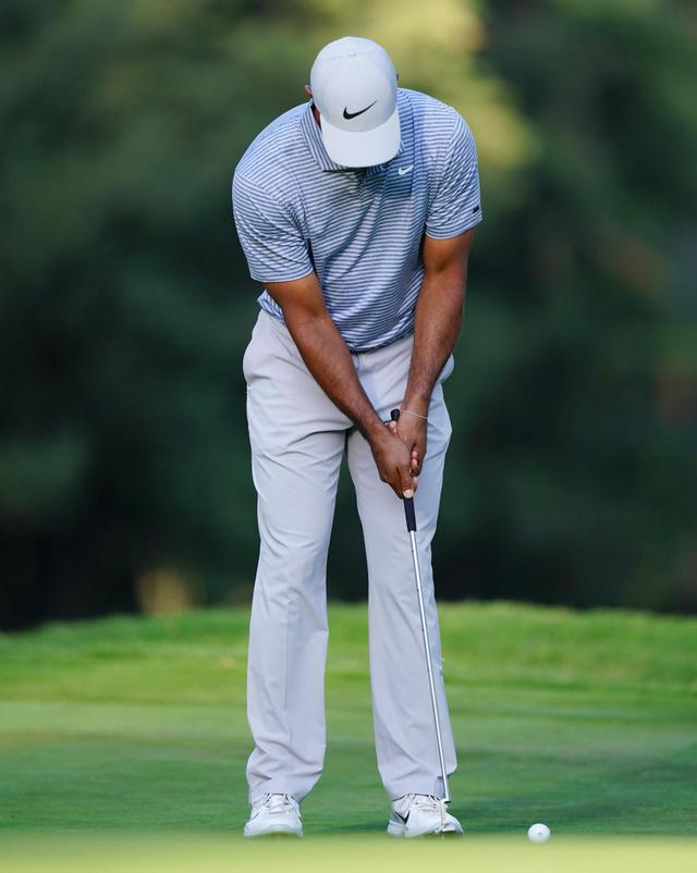 画像3: 【名手のパット】入る握り方に3つの流派。PGAツアーのパッティンググリップ、タイガー・マキロイ・松山・スピース…