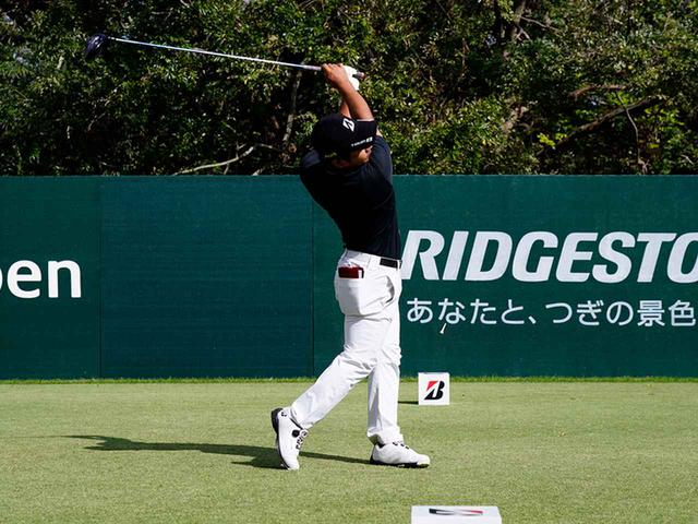 画像7: 【比嘉一貴】今季初優勝。小さな体格でも飛ばせる、高速回転スウィングの秘訣