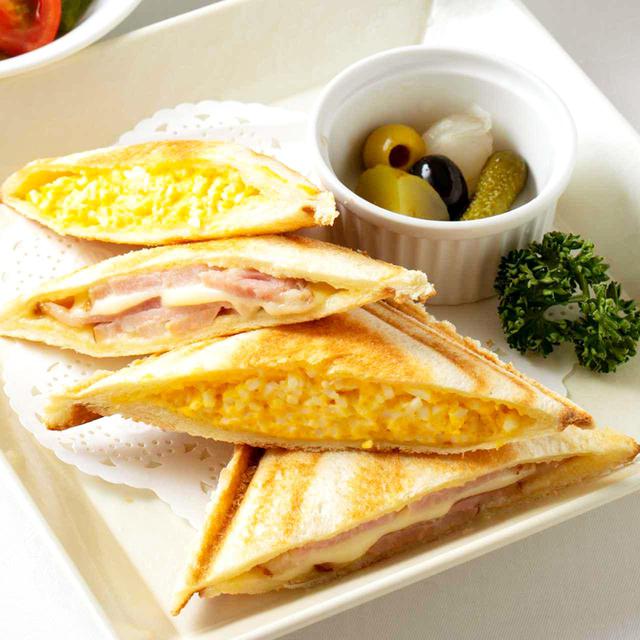 画像: 具材は玉子サラダ・熟成ハム・モッツァレラチーズ 1650円