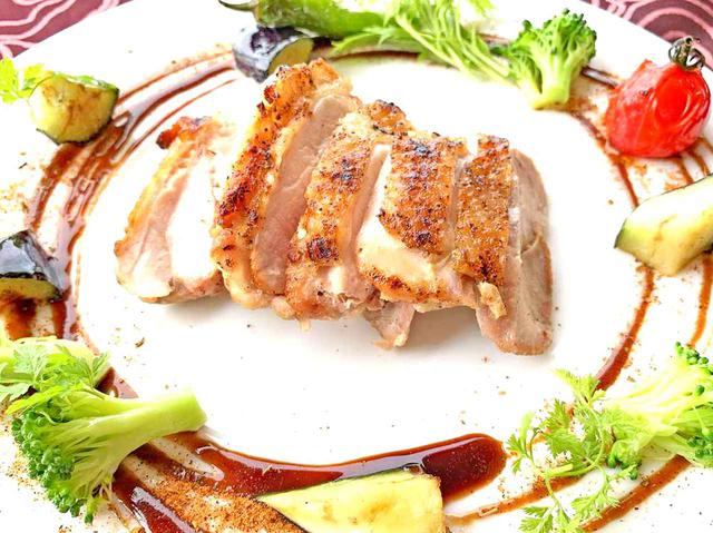 画像: 「地鶏のグリル ガーリックジンジャーソースと季節野菜」
