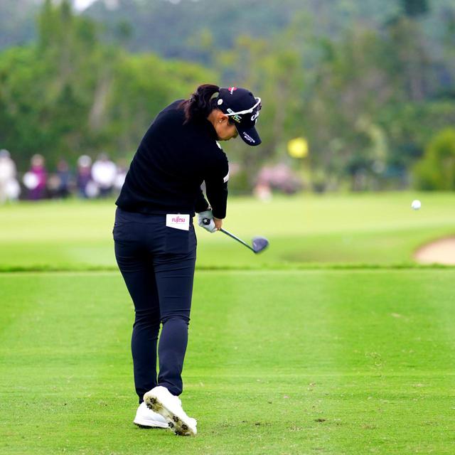 画像15: 【柏原明日架】ゆるみのないヒップターン、柔軟性の高い美スウィング。2019年2勝