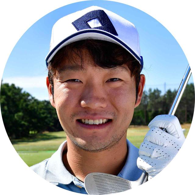 画像: 【浅地洋佑】 ショートコースを遊び場にしゴルフを覚えたアプローチ上手プロ。浅地プロもインアウト軌道だった