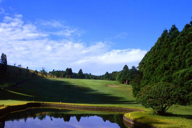 画像: 鹿野山GC白鳥コース6番