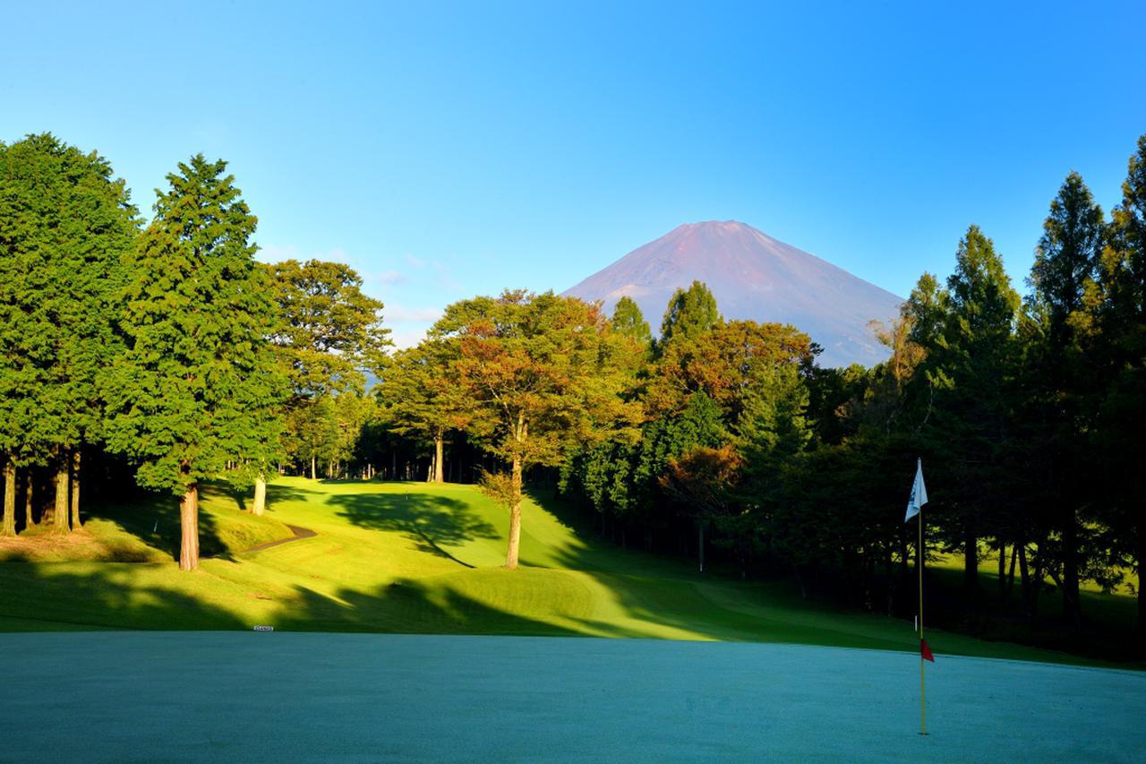 画像: 富士の麓の林間コース、富士御殿場GC