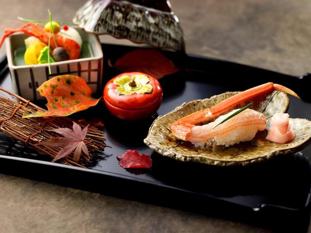 画像: 城崎の冬の代名詞、松葉がにの会席料理