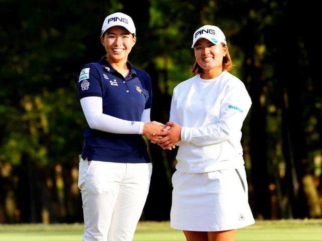 画像: 渋野日向子選手と鈴木愛選手