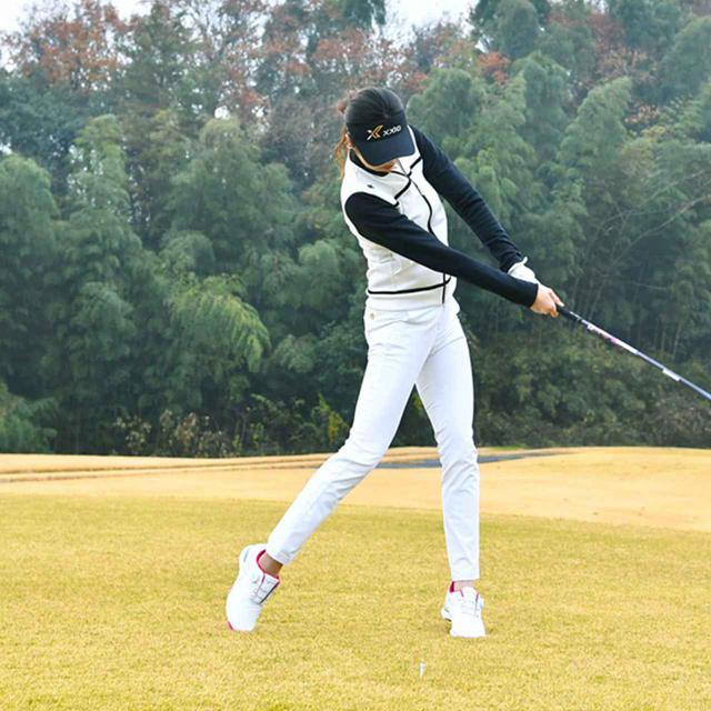 画像5: 【飛距離アップ】ツイスト打法の武市悦宏プロが五輪新体操元代表の坪井保菜美さんをレッスン。プラス20ヤードを達成できたか?(前編)