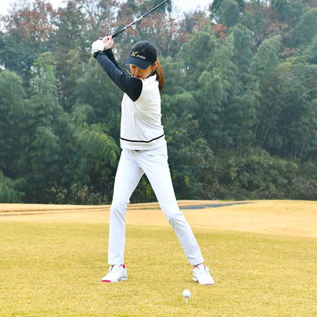 画像2: 【飛距離アップ】ツイスト打法の武市悦宏プロが五輪新体操元代表の坪井保菜美さんをレッスン。プラス20ヤードを達成できたか?(前編)