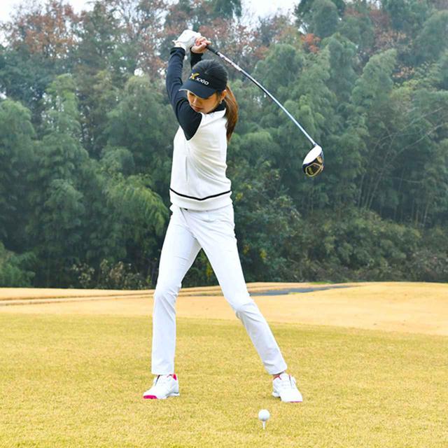 画像3: 【飛距離アップ】ツイスト打法の武市悦宏プロが五輪新体操元代表の坪井保菜美さんをレッスン。プラス20ヤードを達成できたか?(前編)