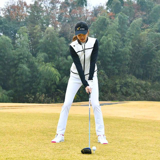 画像1: 【飛距離アップ】ツイスト打法の武市悦宏プロが五輪新体操元代表の坪井保菜美さんをレッスン。プラス20ヤードを達成できたか?(前編)