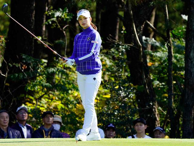 画像2: 【プレショットルーティン調査】女子プロゴルファー上位32人をチェック! 2タイプに分かれた“アドレスの入り方”