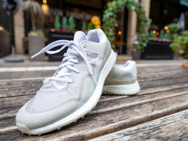 画像1: プレゼント④ Addidas(アディダス)