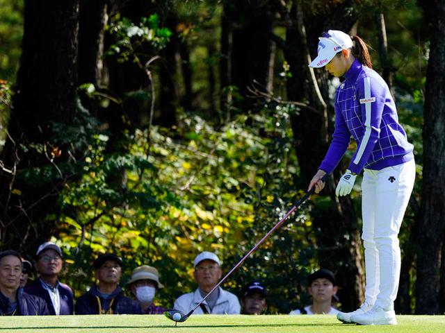 画像4: 【プレショットルーティン調査】女子プロゴルファー上位32人をチェック! 2タイプに分かれた“アドレスの入り方”