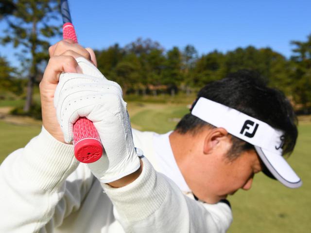 画像3: 低スピン低弾道で左右にブレない球