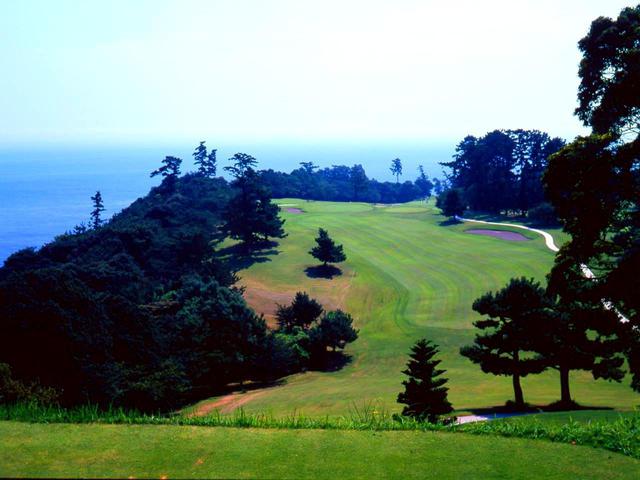 画像: 川奈ホテルゴルフコース 大島コース1番(354Y・P4)