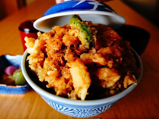 画像: 葵丸進の金龍かき揚天丼