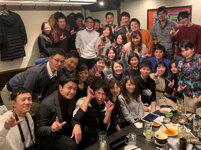 画像: バスツアー散会後の飲み会はいつも大盛り上がり