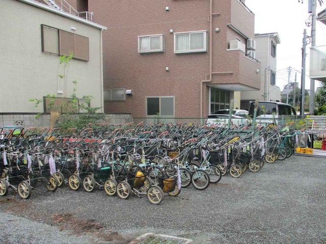画像: 手引きカートも安全な場所へ移動させて災害に備えた