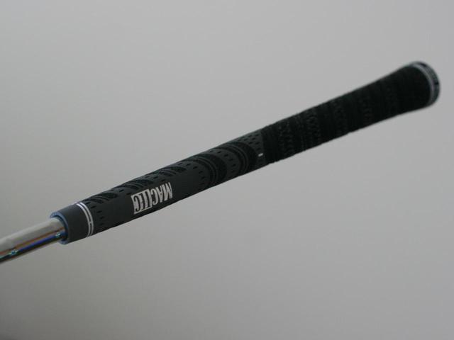 画像: グリップは、マックテックオリジナルコード入りラバー(M60・50g)