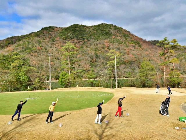画像: 対話によって頭の中を整理し、言語化するトレーニングをしている