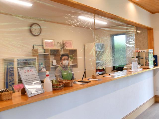画像: 【コースのコロナ対策】飛沫感染防止・消毒液設置