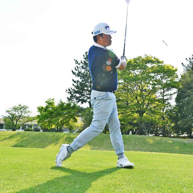 画像14: 【ドライバー】曲がらず! 飛ばせる! 大型ヘッドの最強インパクト。ヘッドは地面をひきずるほどゆるやかになる(前編)