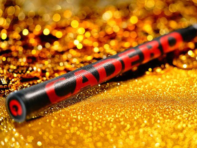 画像: 組み合わせるグリップは「CADERO」の黒赤モデル。ヘッドとシャフトとデザインがマッチ