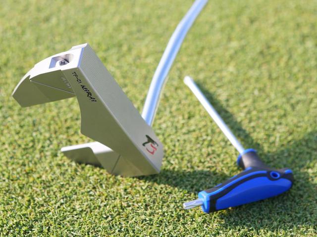 画像: パターには専用レンチが付属
