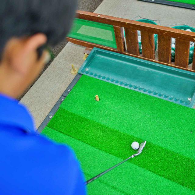 画像: 「シャフトとヘッドを分担して考えられ、シャフトを振ればヘッドが当たるイメージができます。『先調子』のシャフトが合うのもわかるでしょ」