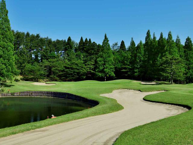 画像: 東コース8番ホール(399ヤード・パー4)