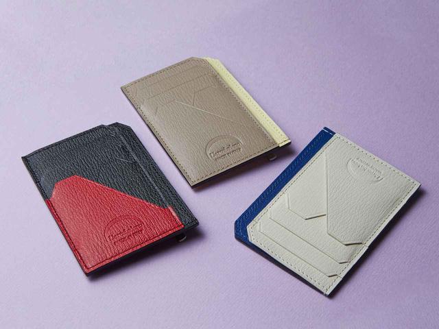 画像: 「スマートミニウォレット」11,000円(税別)。 カラはーは左から赤×黒、レモンイエロー×ベージュ、青×白
