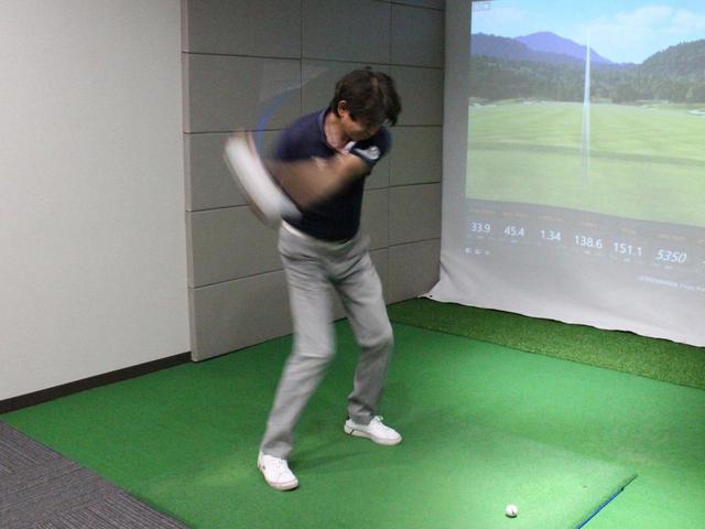 画像: 太い方のスティックを「全速力」で振ります