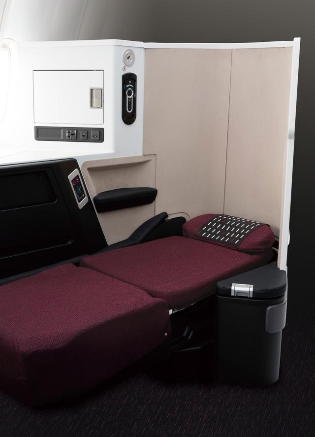 画像: ゆっくりとお休みいただける、フルフラットベッド。