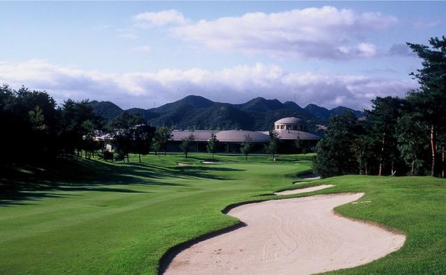 画像: 高室池ゴルフ倶楽部