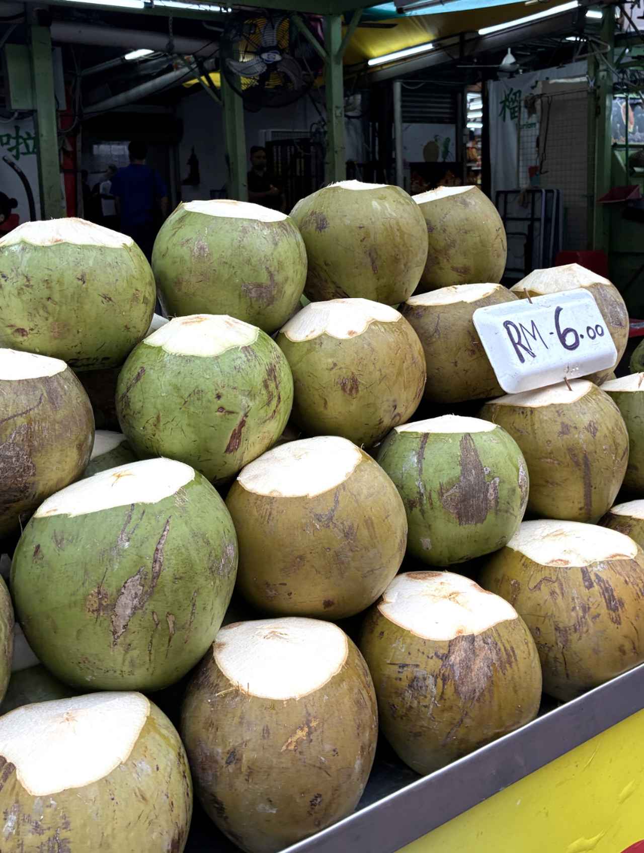 画像: ココナッツジュース