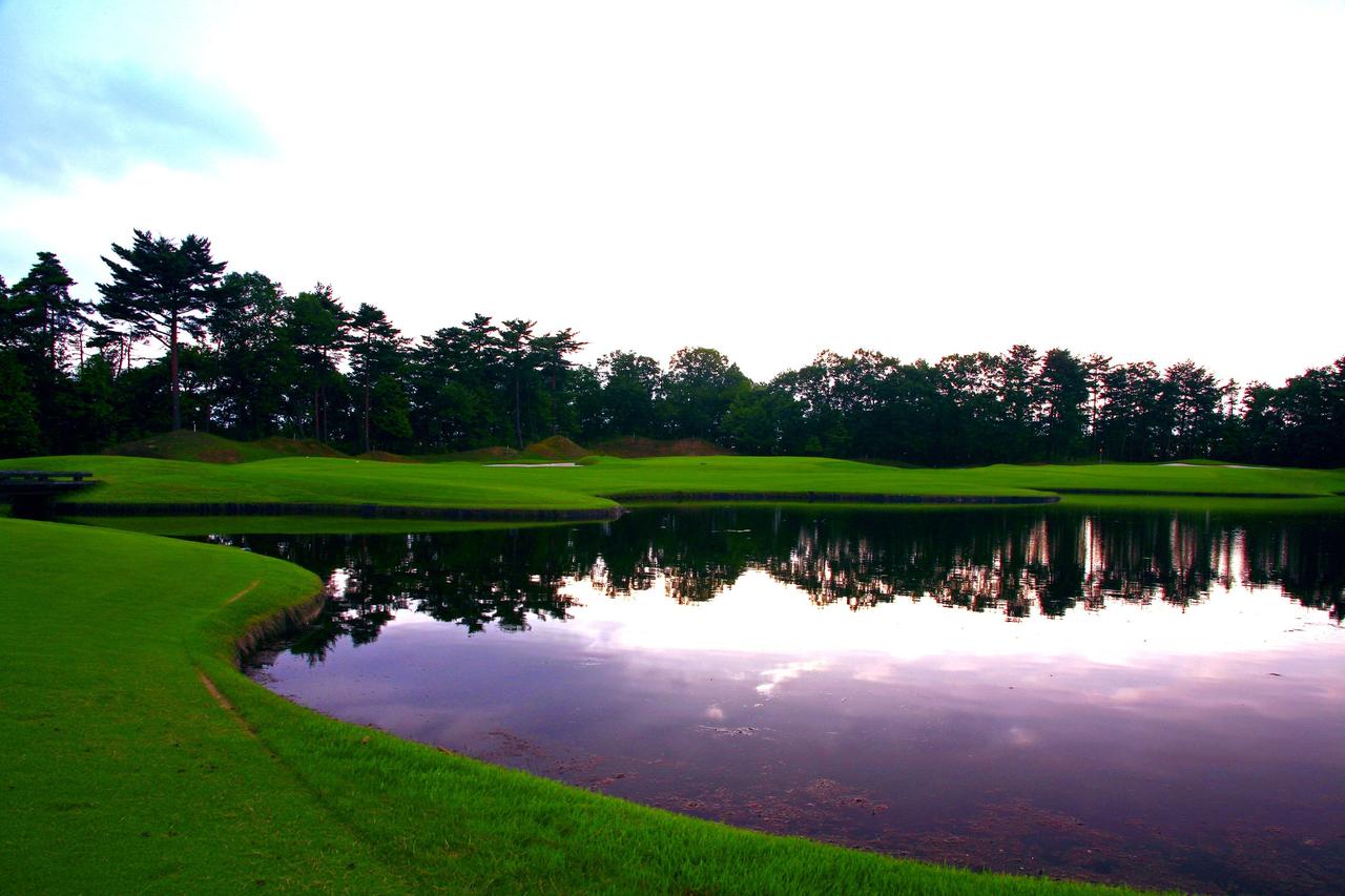 画像: 高い戦略性だけでなく、自然と調和した美しい景観も魅力