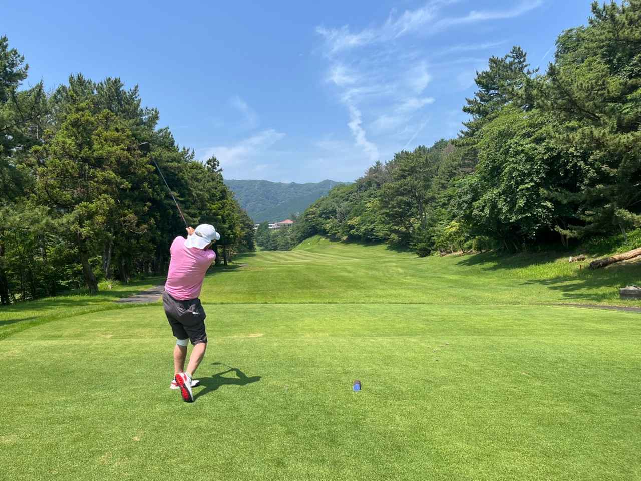 画像: 以前はパー5だったが、あまりに長く３打で乗せるのが困難だったため、パー6に改造。グリーン近くは打ち上げに