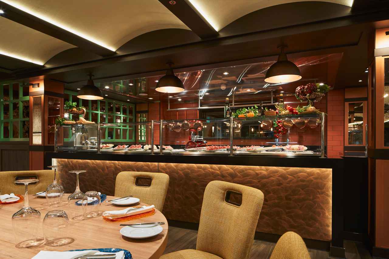 画像: メインダイニング