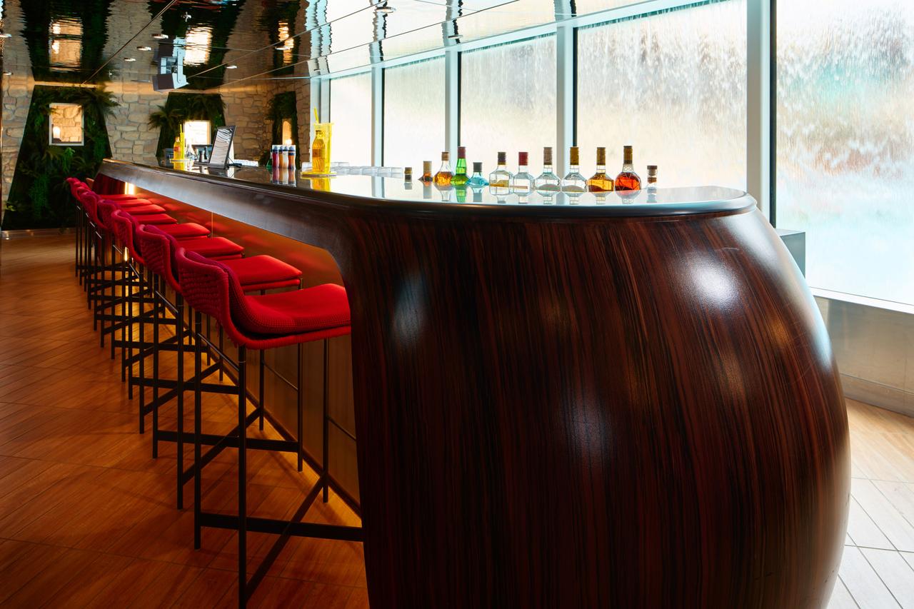 画像: Bar la cascata