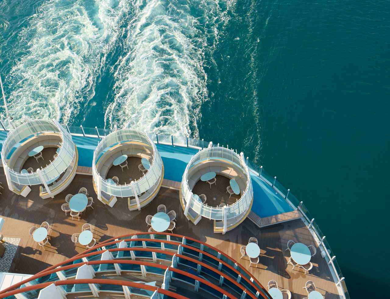 画像: コスタスメラルダ　船尾の様子