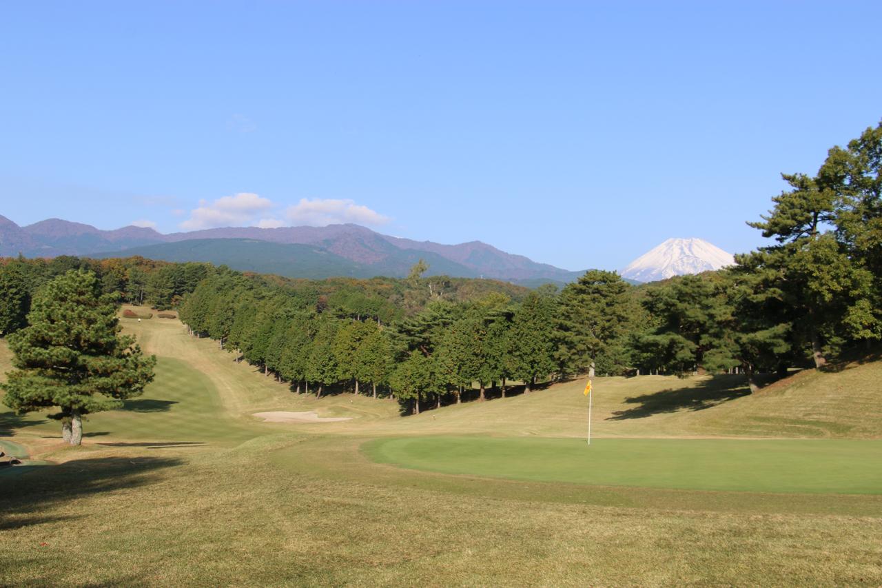 画像: 東名カントリークラブ 桃園コース4番