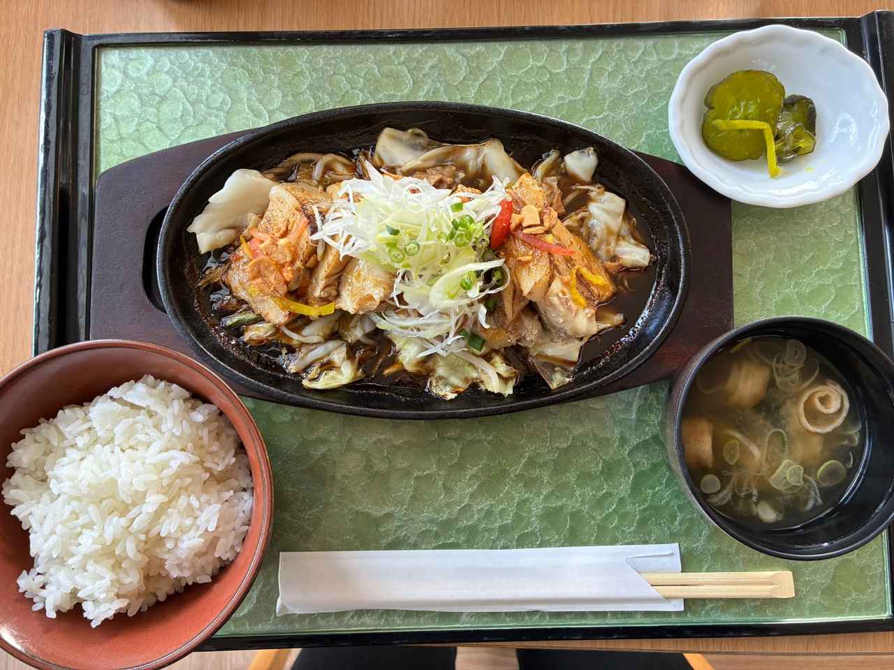 画像: 料理長オススメメニュー「鉄板炙りチャーシュー」（お食事代+660円）