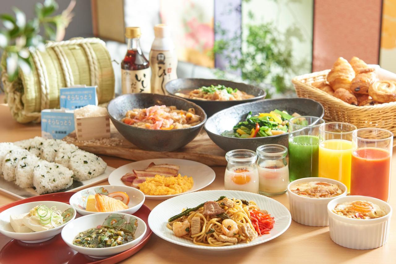 画像: 笑顔になる朝食