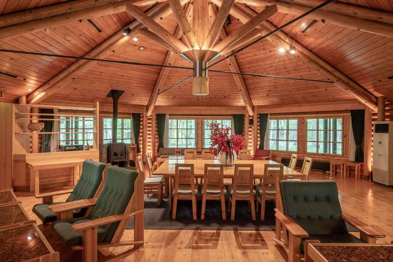 画像: ８～ 12名用のコテージ「鷹の巣」