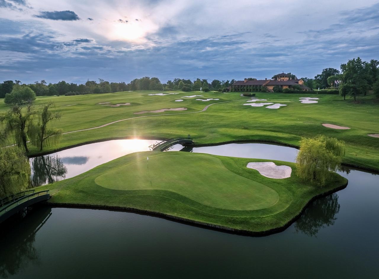 画像1: ゴルフクラブ・カステルコントゥルビア