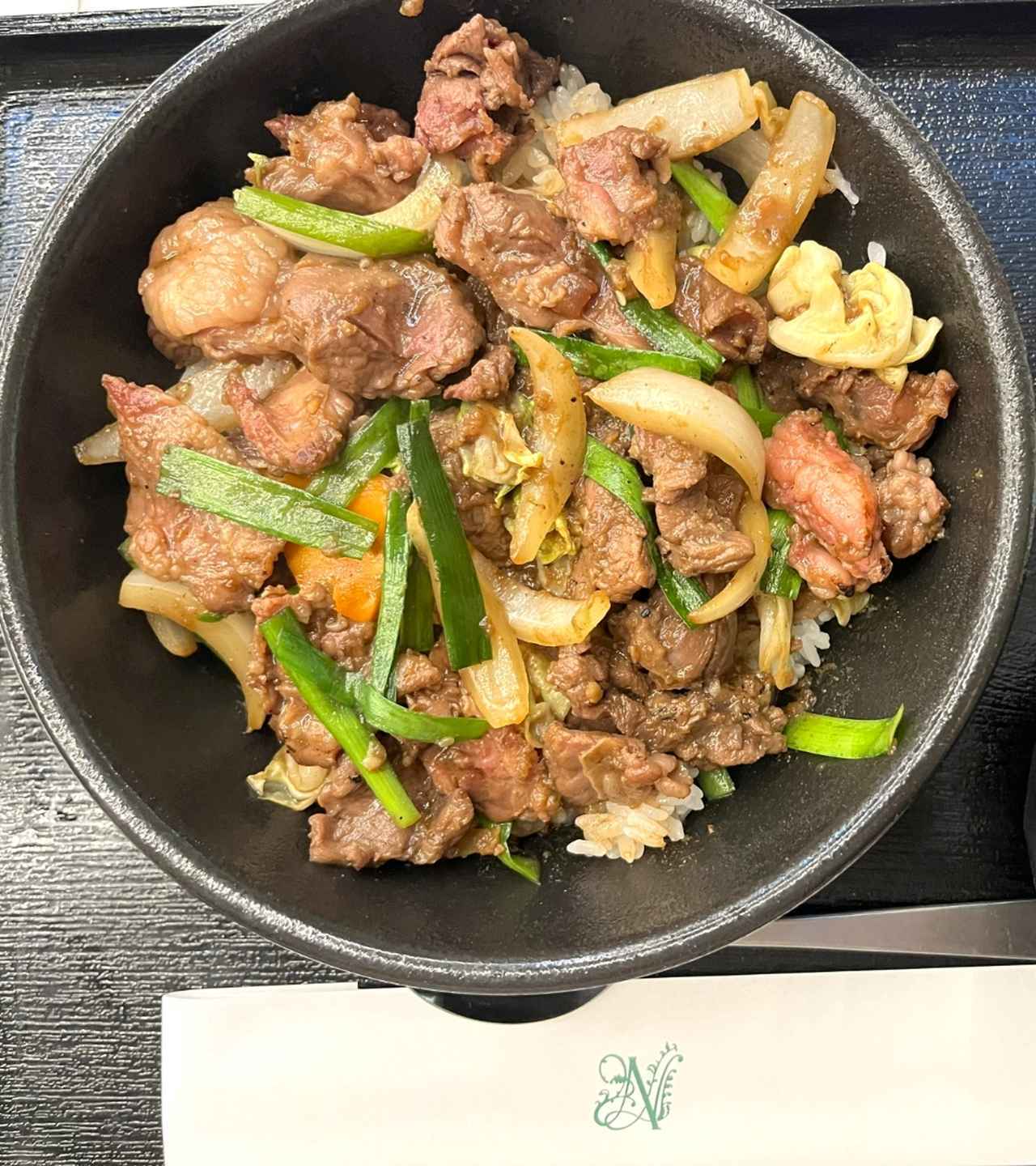 画像: レストランで頂いたニドム名物「ジンギスカン丼」は絶品でした