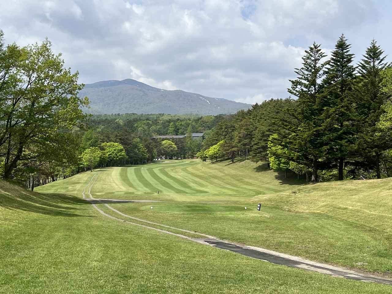 画像: 18番 PAR4 最終ホールに相応しい美しい景色。