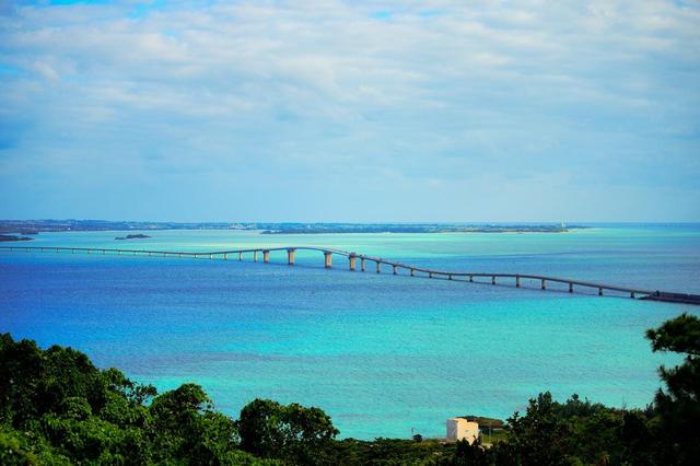 画像: 「宮古ブルー」の海に包まれた絶景アイランドでゴルフ三昧の休日 - ゴルフダイジェスト社
