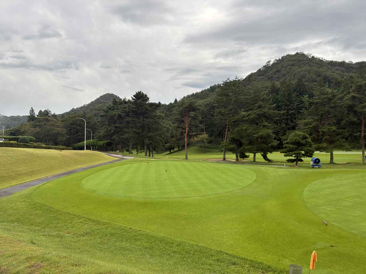 画像: 2面あるうち1面だけ使用可。